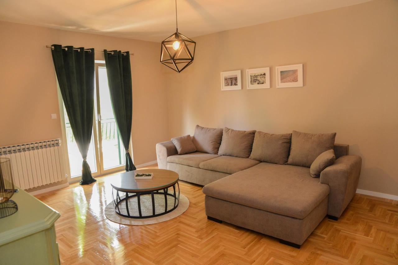 Apartman Maja Задар Екстер'єр фото